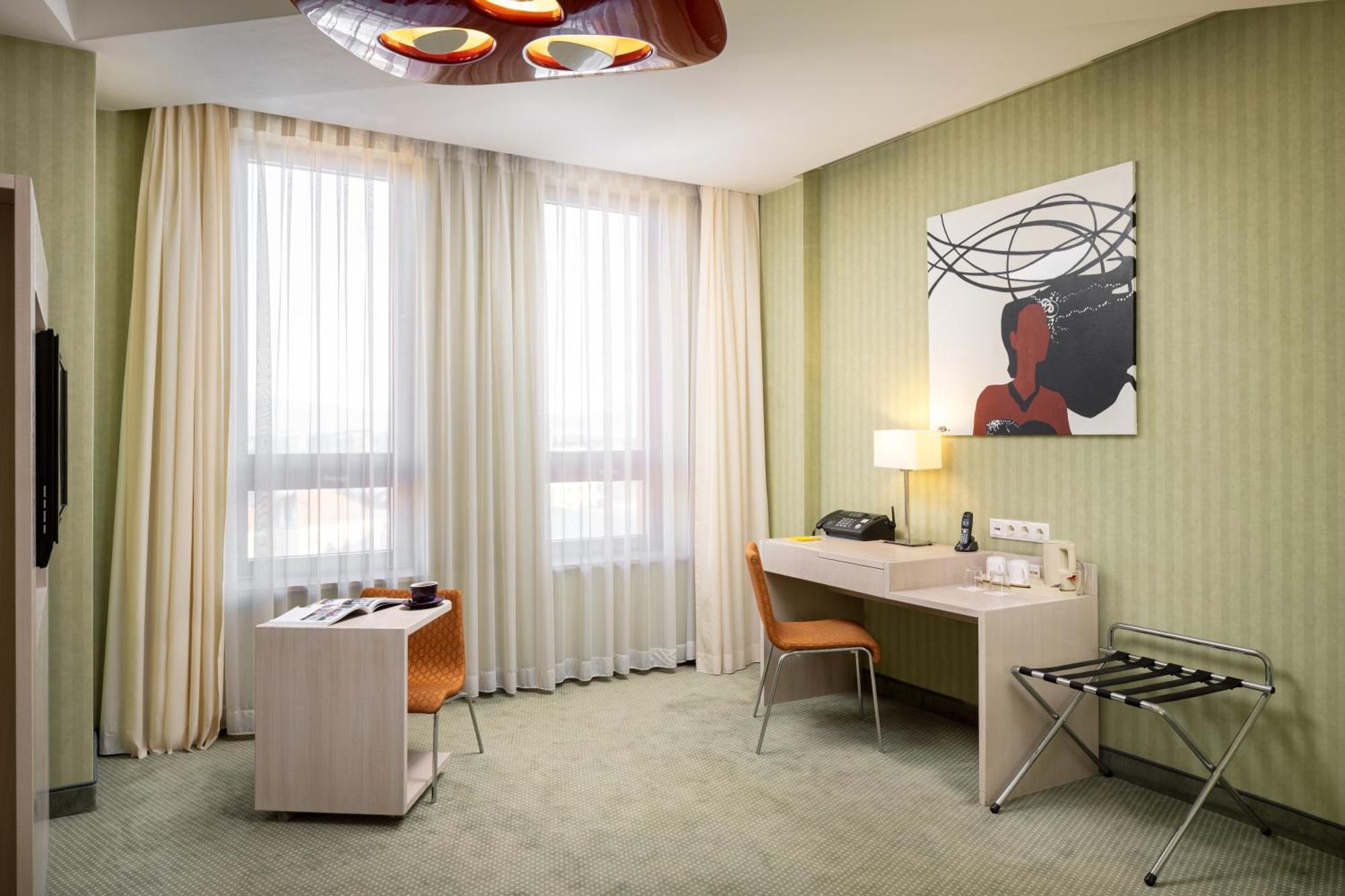 Hotel Golden Tulip Ana Tower سيبيو المظهر الخارجي الصورة