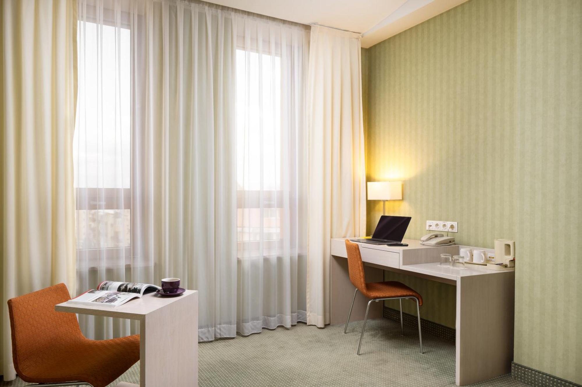 Hotel Golden Tulip Ana Tower سيبيو المظهر الخارجي الصورة