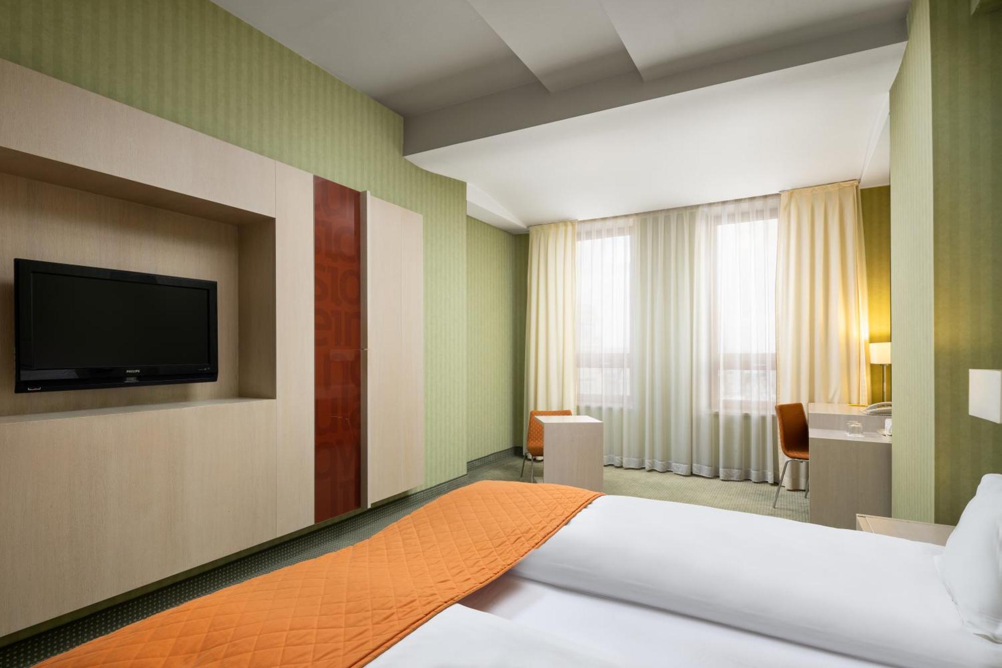 Hotel Golden Tulip Ana Tower سيبيو المظهر الخارجي الصورة