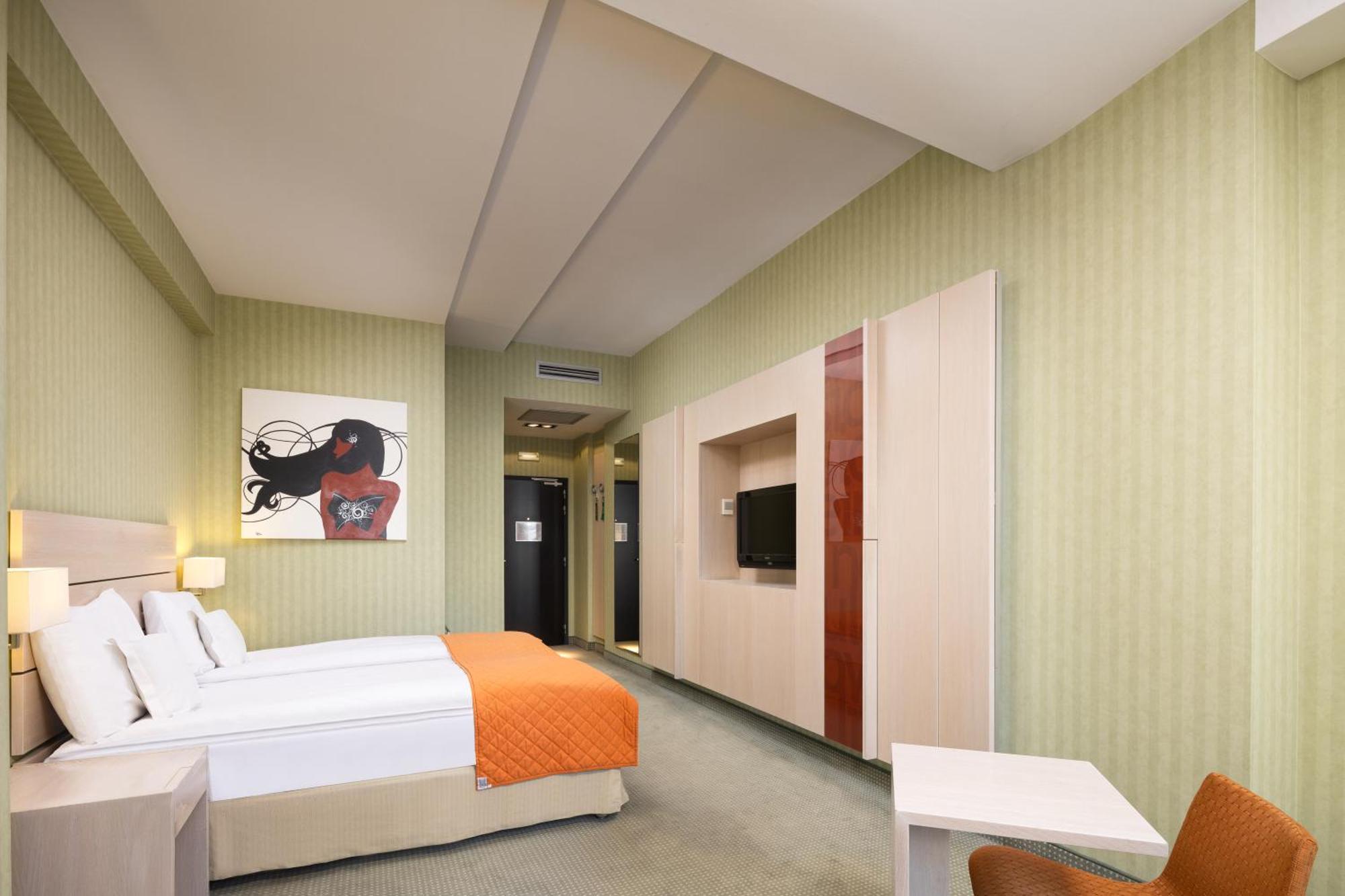 Hotel Golden Tulip Ana Tower سيبيو المظهر الخارجي الصورة